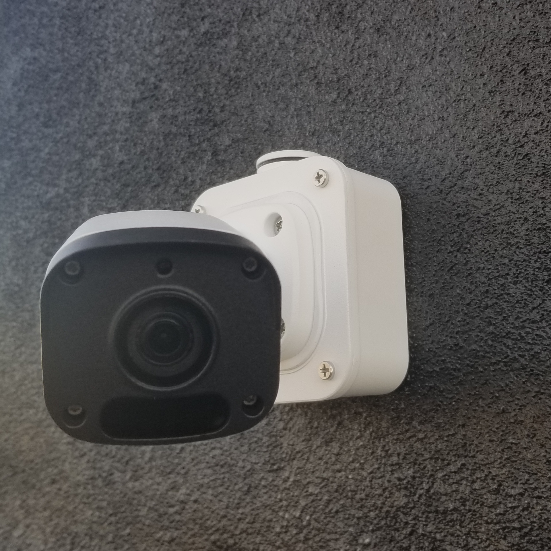 24 Camera 4MP Admiral Series